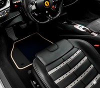 Tapis de voiture noirs pour Ferrari SF90 Stradale (2019-2024) avec bord beige
