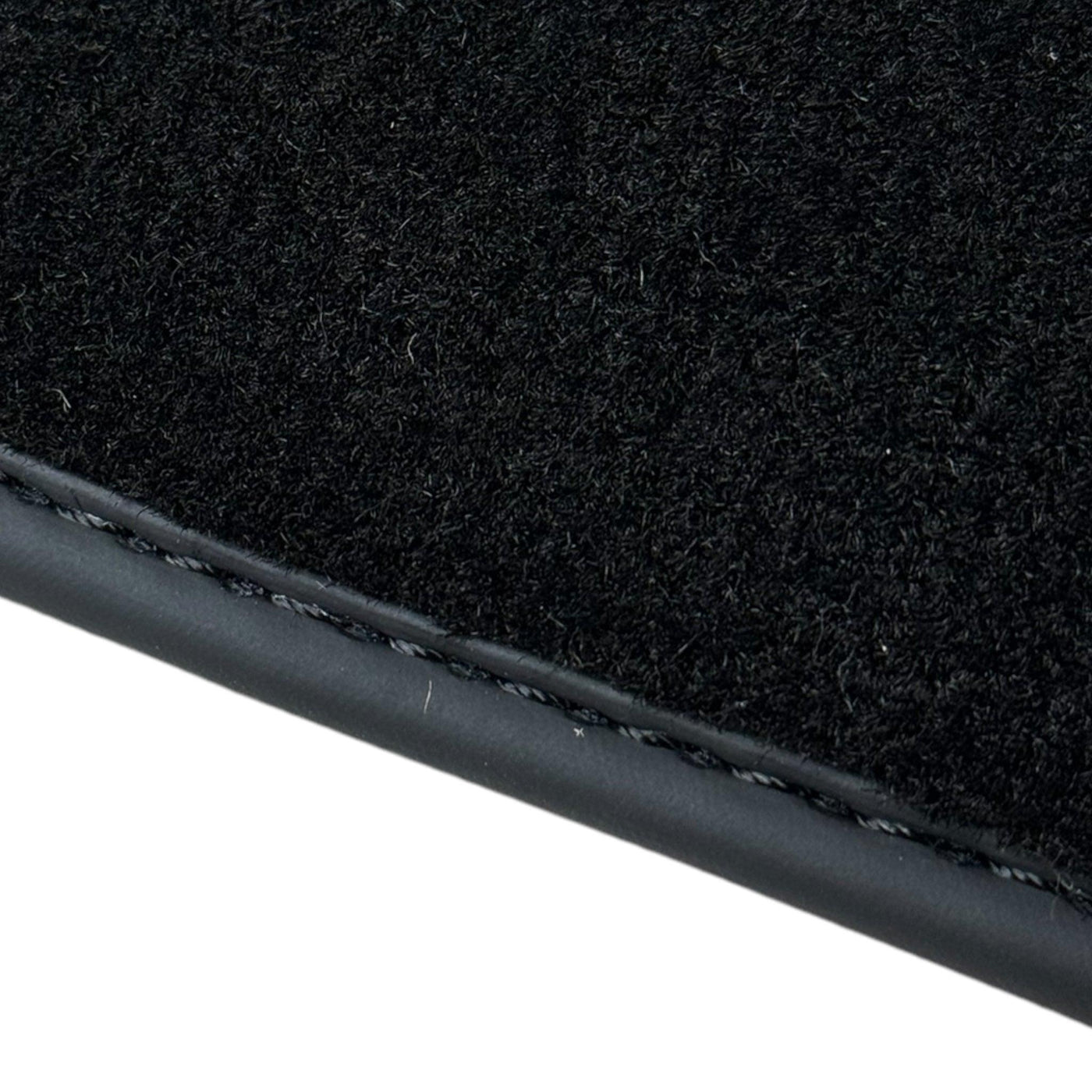 Black Floor Mats for Aston Martin DB11 (2016–2023) - AutoWin