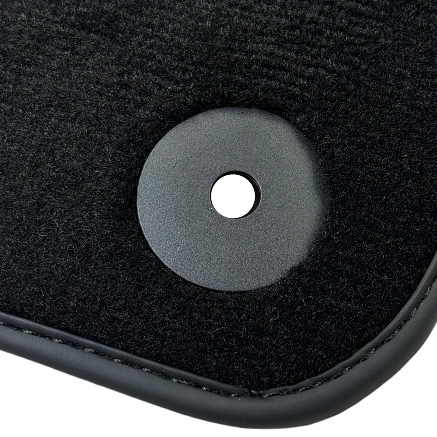 Black Floor Mats for Aston Martin DB11 (2016–2023) - AutoWin