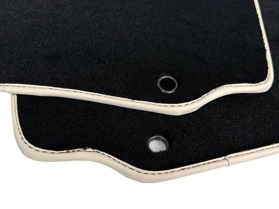 Tapis de sol noirs pour Ferrari 360 Modena 1999-2005 avec cuir beige - AutoWin