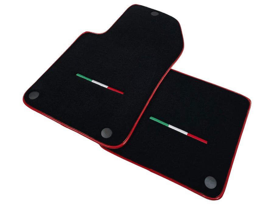 Tapis de sol noirs pour Ferrari 599 Coupe 2006-2012 avec bord rouge - AutoWin