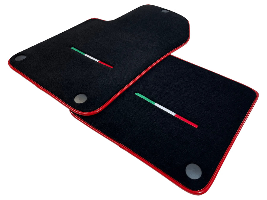 Tapis de sol noirs pour Ferrari 599 Coupe 2006-2012 avec garniture rouge - AutoWin