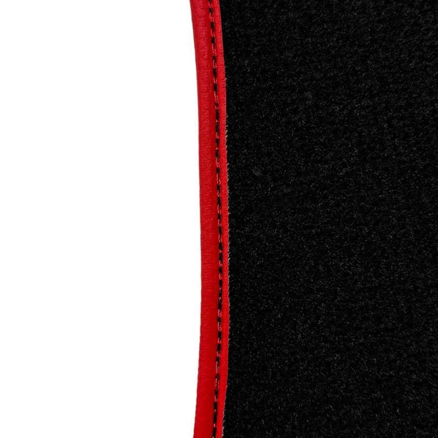Tapis de sol noirs pour Ferrari Portofino (2018-2023) avec cuir et bord rouge - AutoWin