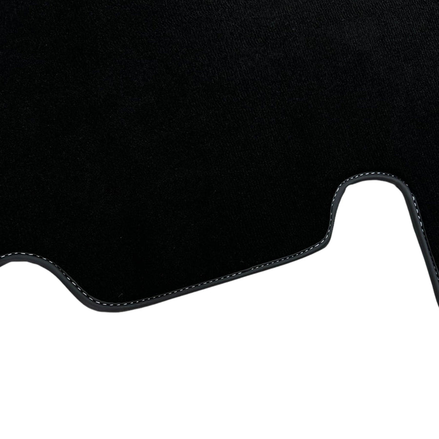 Black Floor Mats For Honda CR-V (2002-2006) - AutoWin