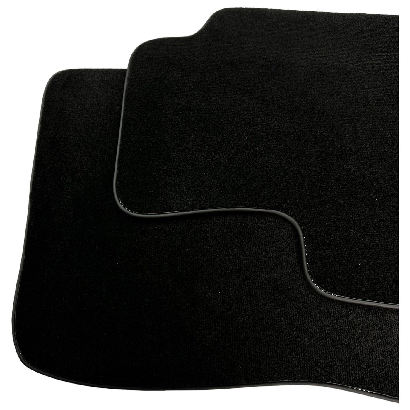 Black Floor Mats For Mitsubishi Pajero V80 (2006-2011) - AutoWin