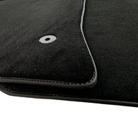 Black Floor Mats For Mitsubishi Pajero V80 (2006-2011) - AutoWin