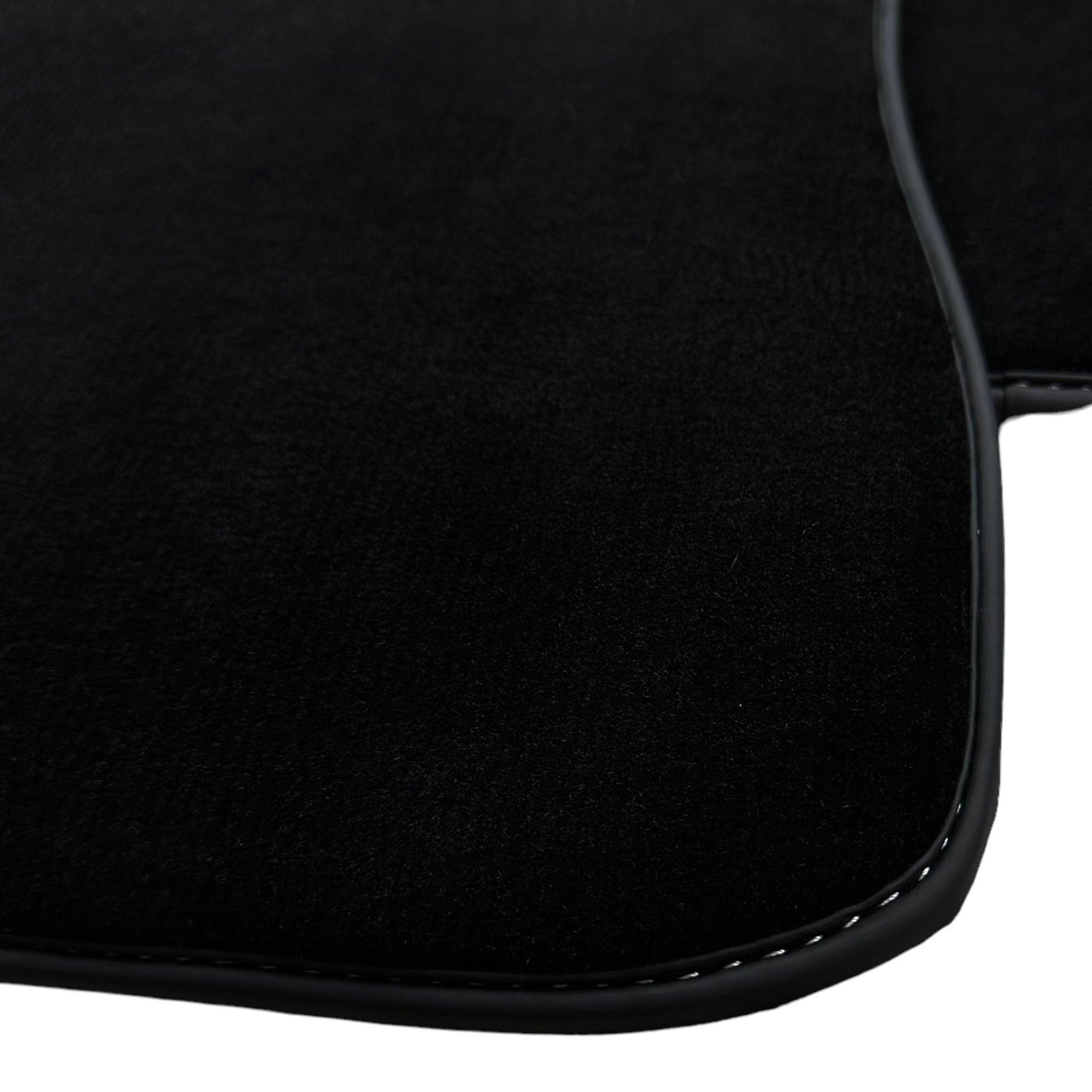 Black Floor Mats For Toyota Corolla E11 (1997-2001) - AutoWin