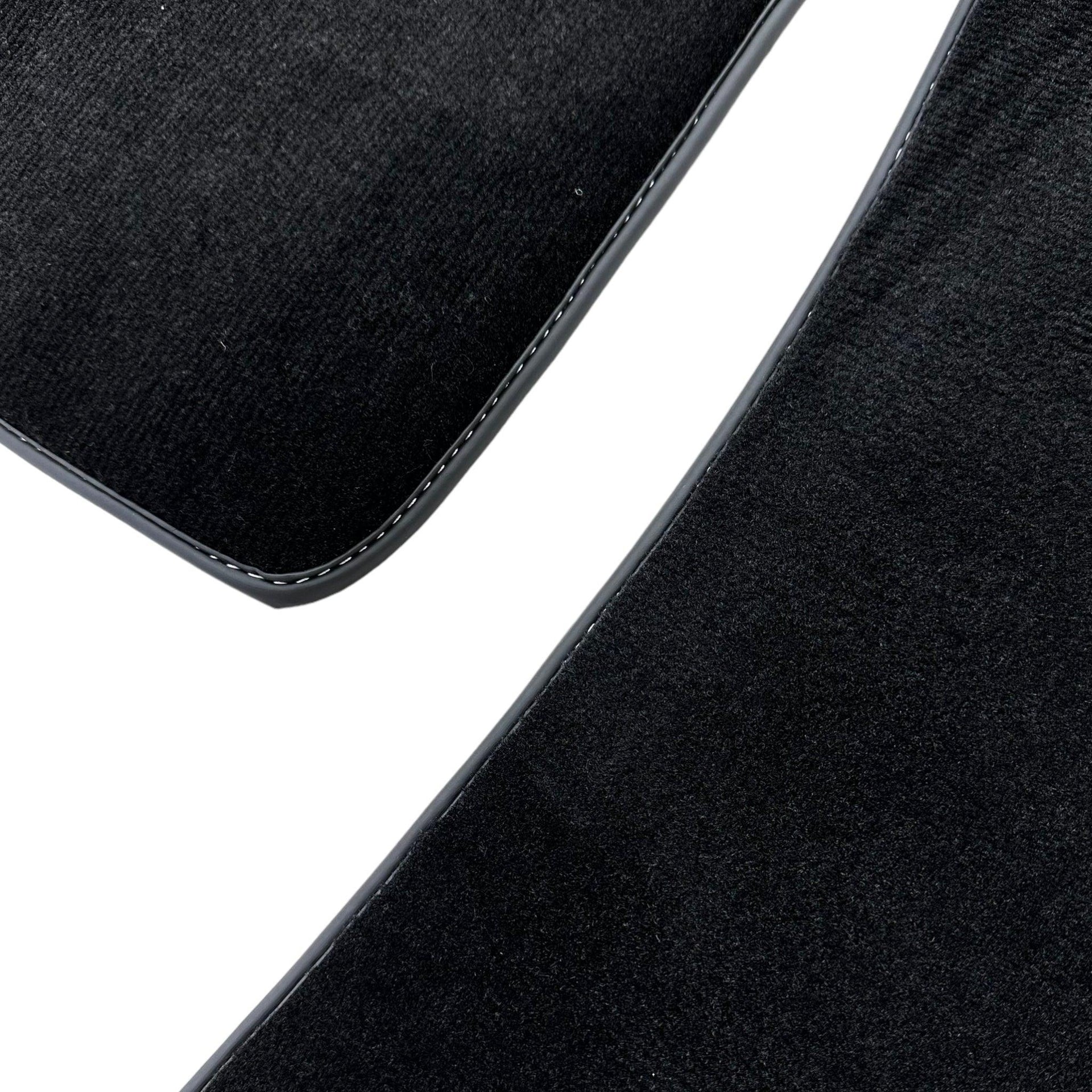 Black Floor Mats For Toyota Land Cruiser 80 (1985-1997) - AutoWin