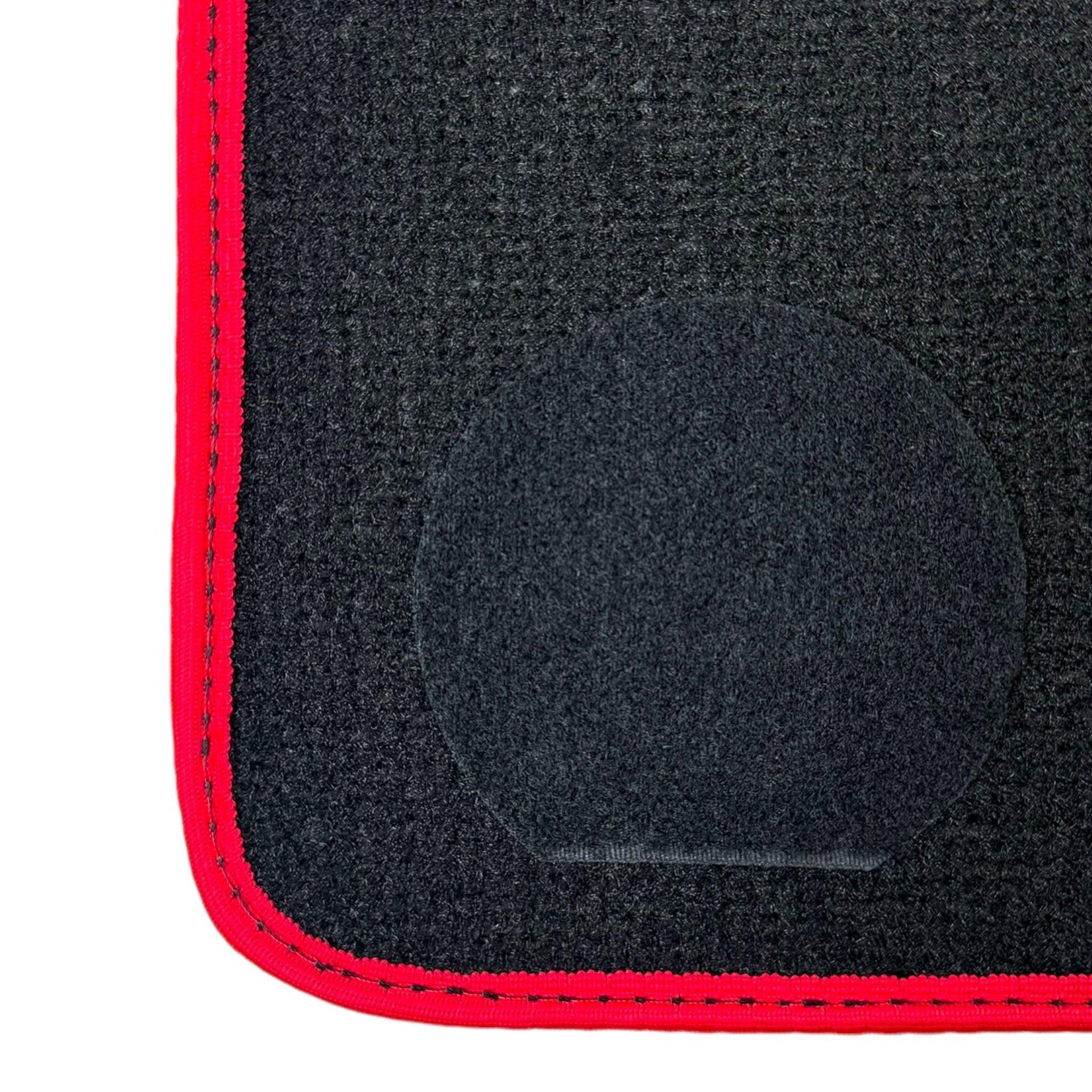 Black Mats For BMW G61 (2023-2026) Touring | Red Trim - AutoWin