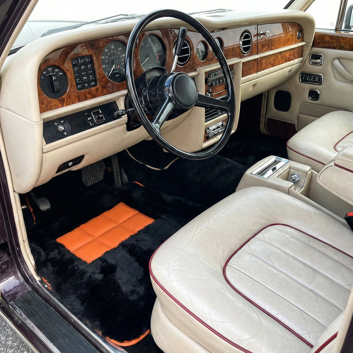Black Sheepskin Floor Mats for Rolls-Royce Shadow (1965-1977) Orange Leather Trim