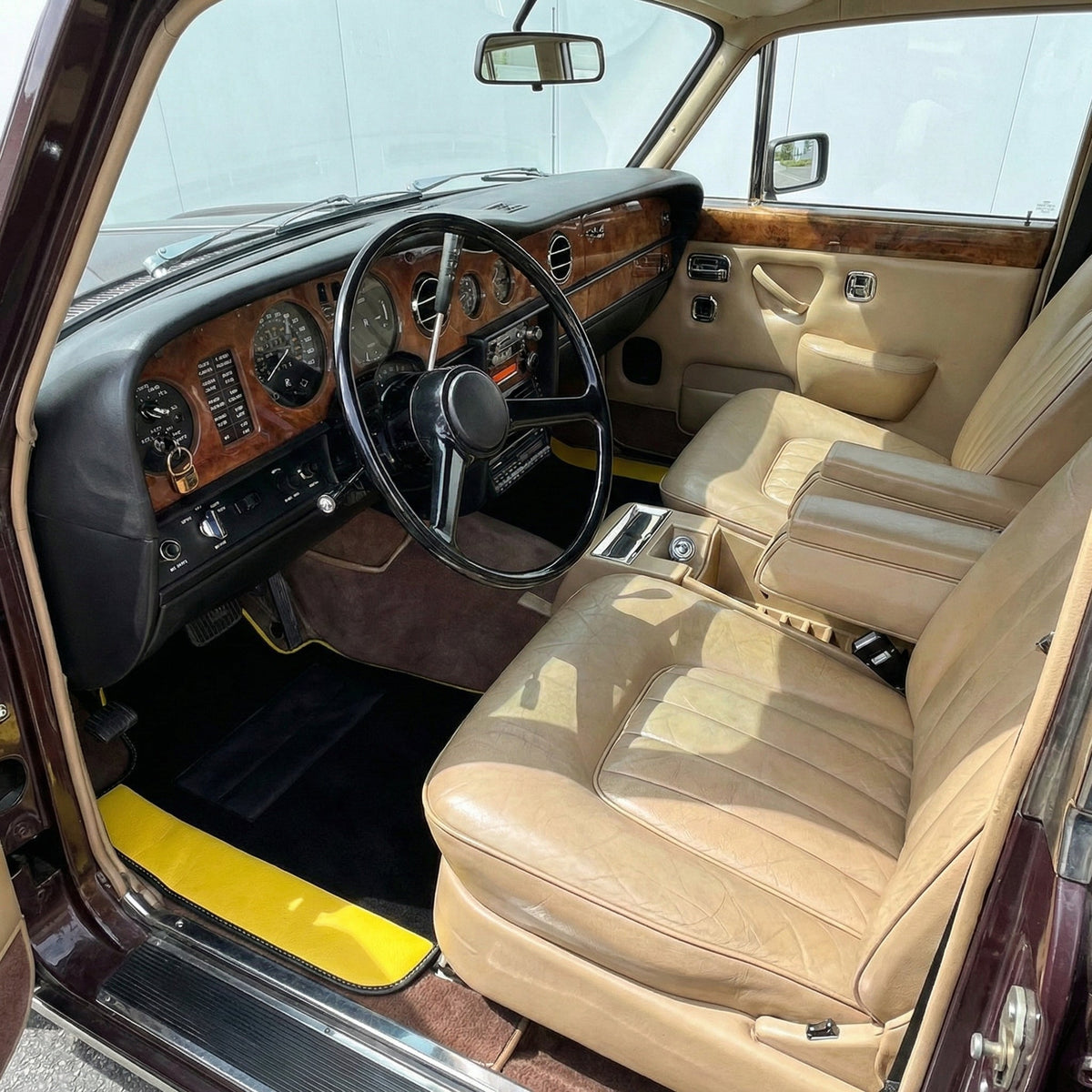 Interior look of floor mats for Rolls Royce Shadow (1965-1977)