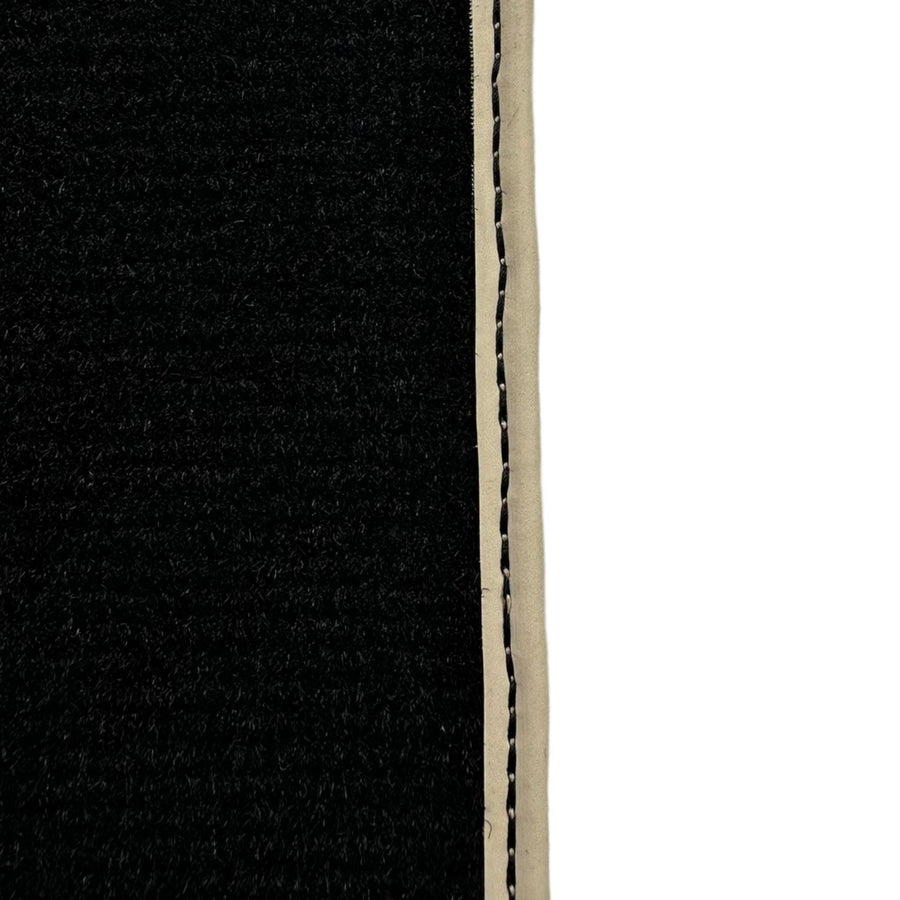 Black Floor Mats For Toyota RAV4 (2000-2003) - AutoWin
