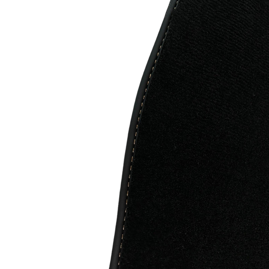 Black Floor Mats For Nissan 350Z (2003-2008) - AutoWin