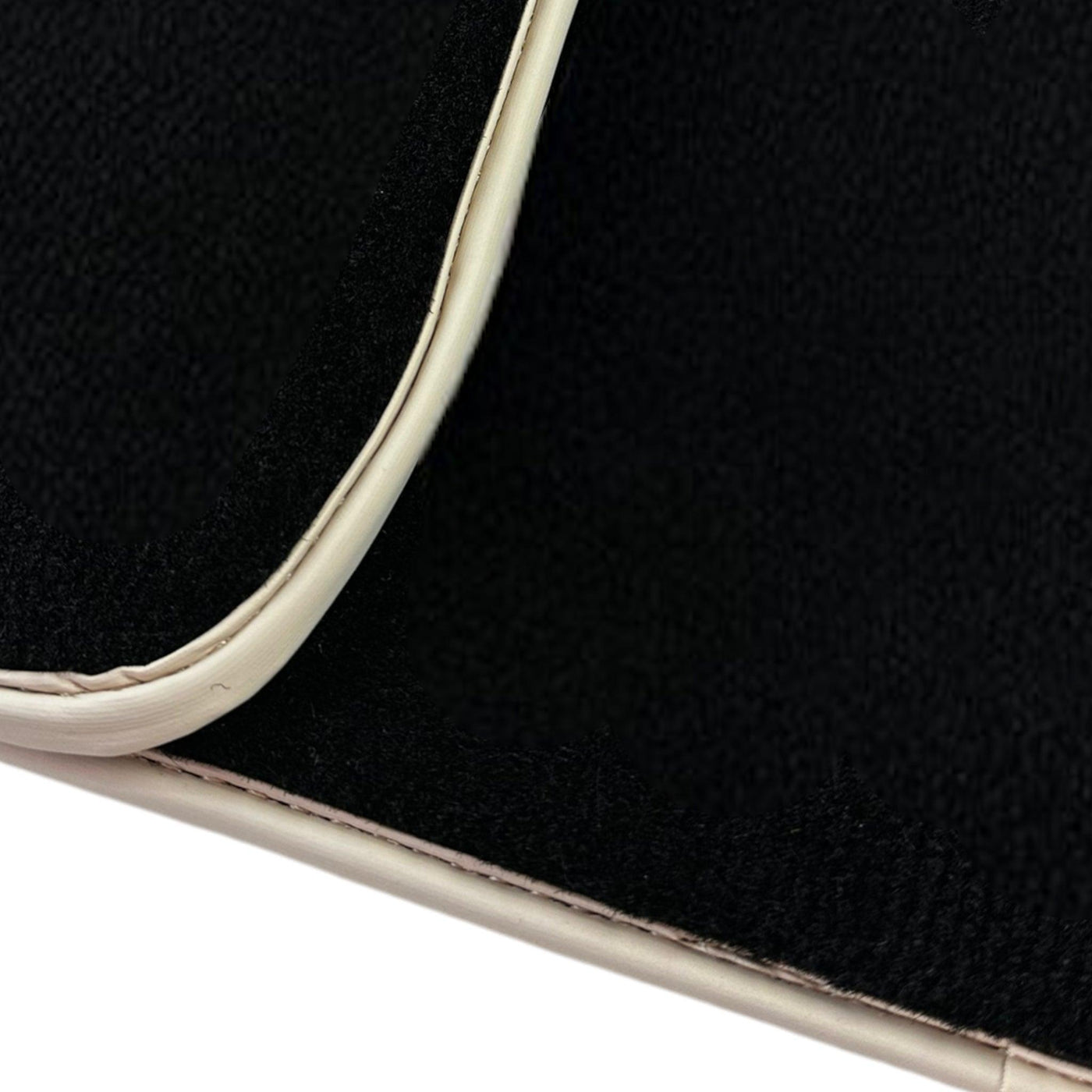 Black Floor Mats For Nissan Patrol (1997-2006) - AutoWin