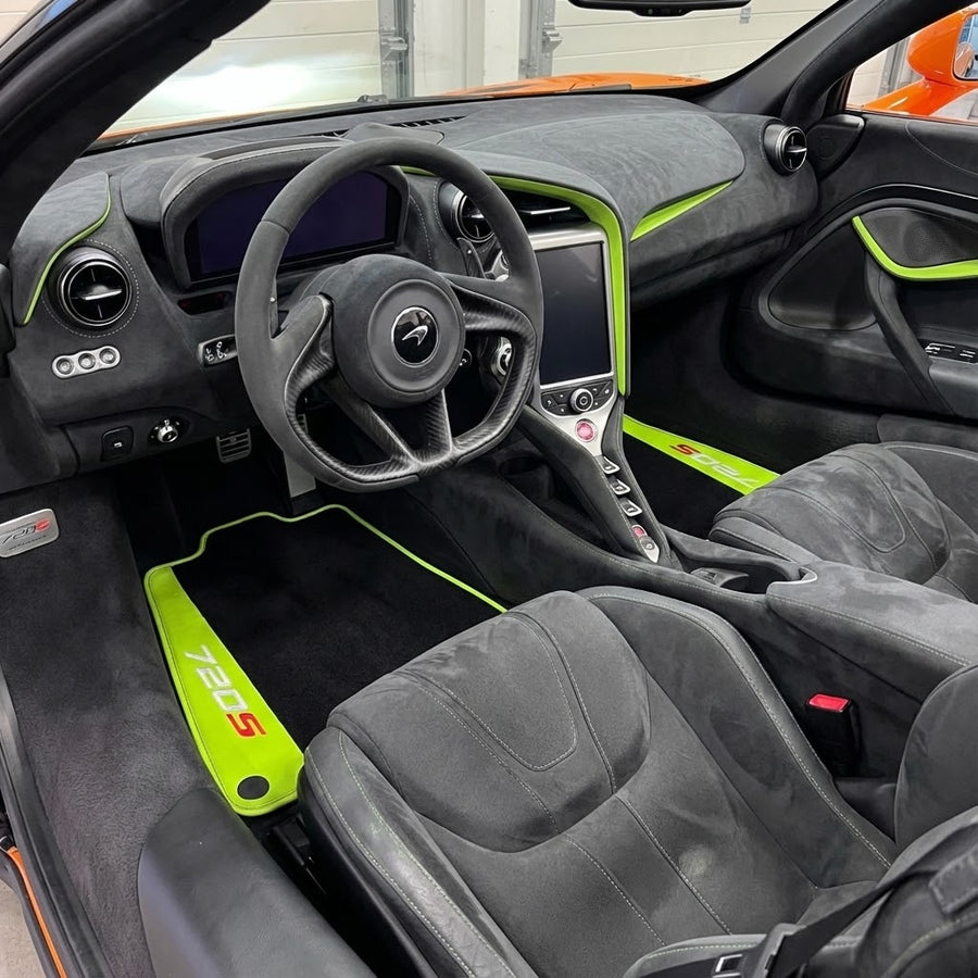سجاد سيارات أسود لسيارة مكلاين 720S سنة 2017-2021 مع جلد أخضر