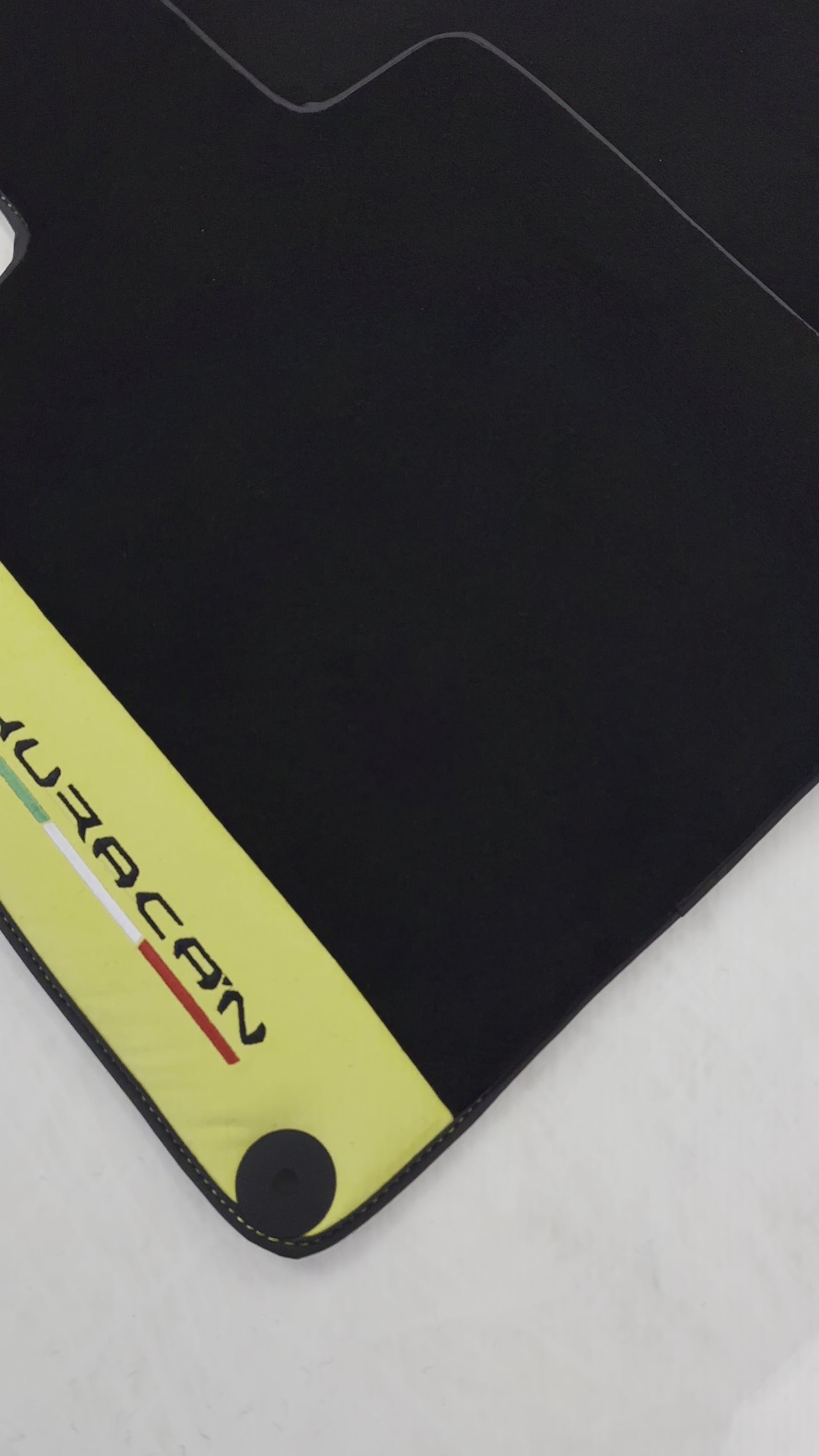 Alfombrillas negras para Lamborghini Huracan con cuero Alcantara amarillo - AutoWin.EU