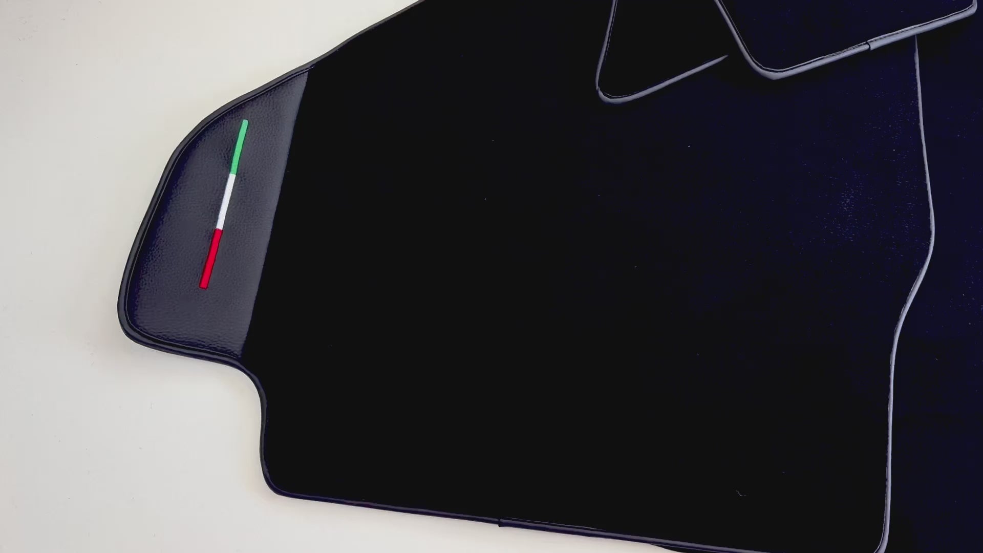 سجادات سيارات سوداء لفيرياري 512 TR 1992-1994 مع جلد | الإصدار الإيطالي - AutoWin.EU