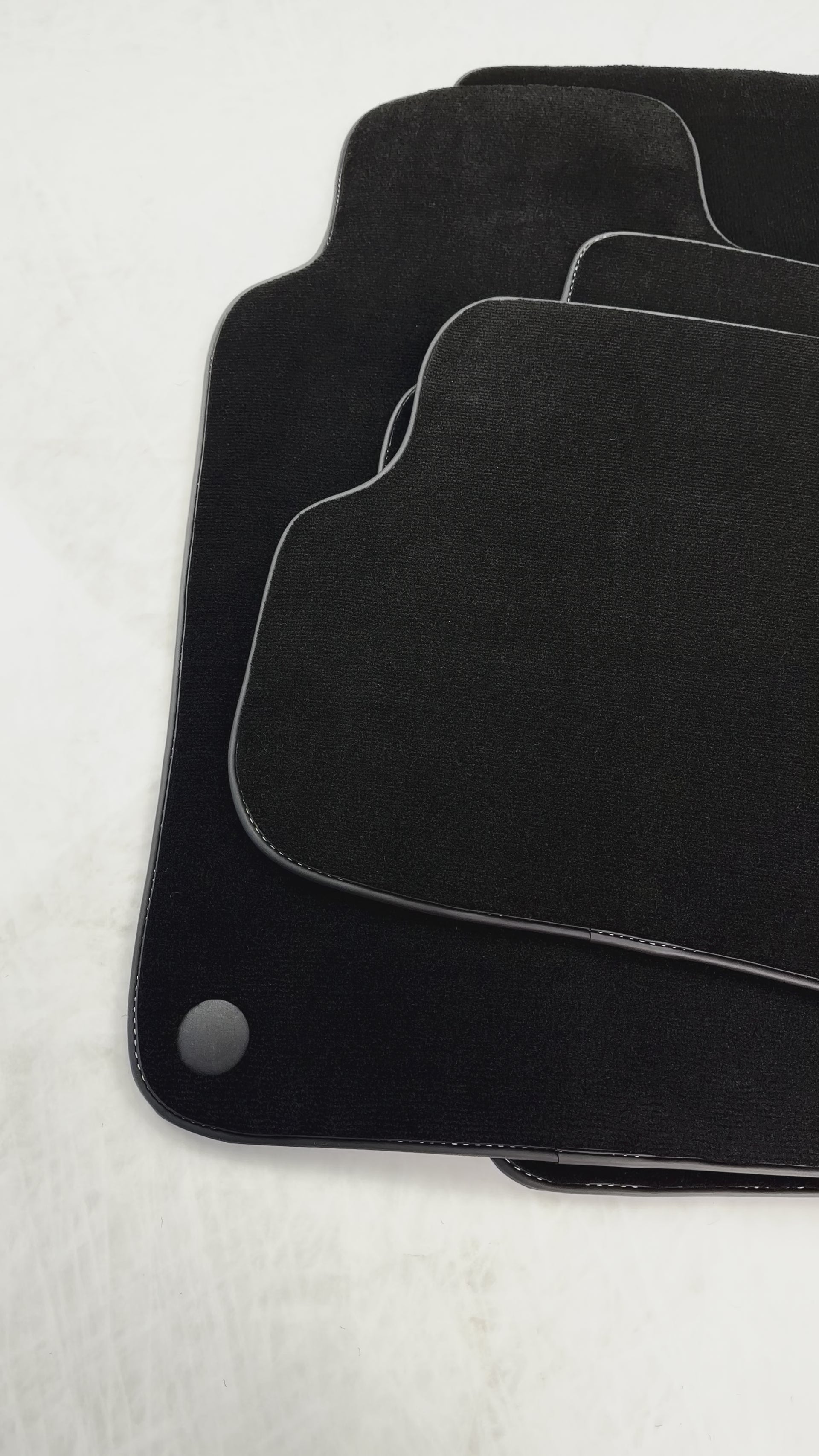 Schwarze Fußmatten für Mercedes Benz C-Class W203 (2000-2007) - AutoWin