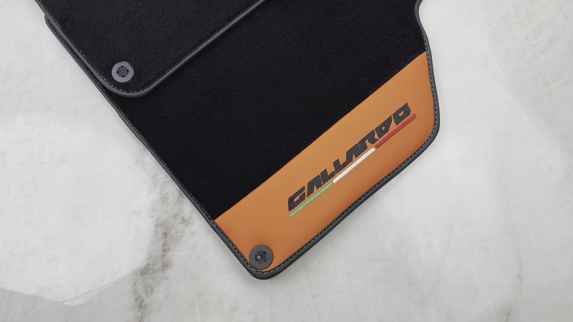 Tapis de voiture noirs pour Lamborghini Gallardo avec cuir Nappa Orange Arancia Leonis - AutoWin.EU