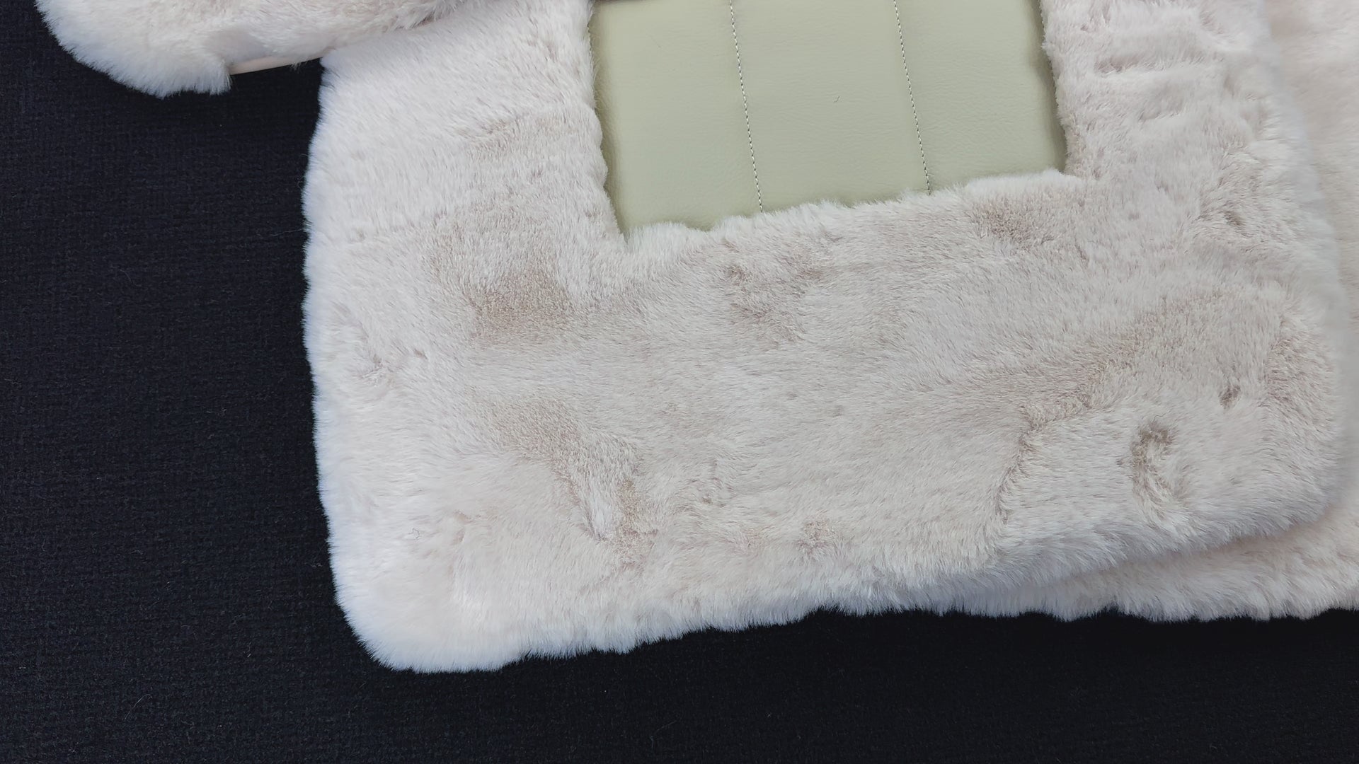 Alfombrillas de piel de oveja blanca para Bentley Continental GT (2011–2018) Diseño ER56 - ER56 Design