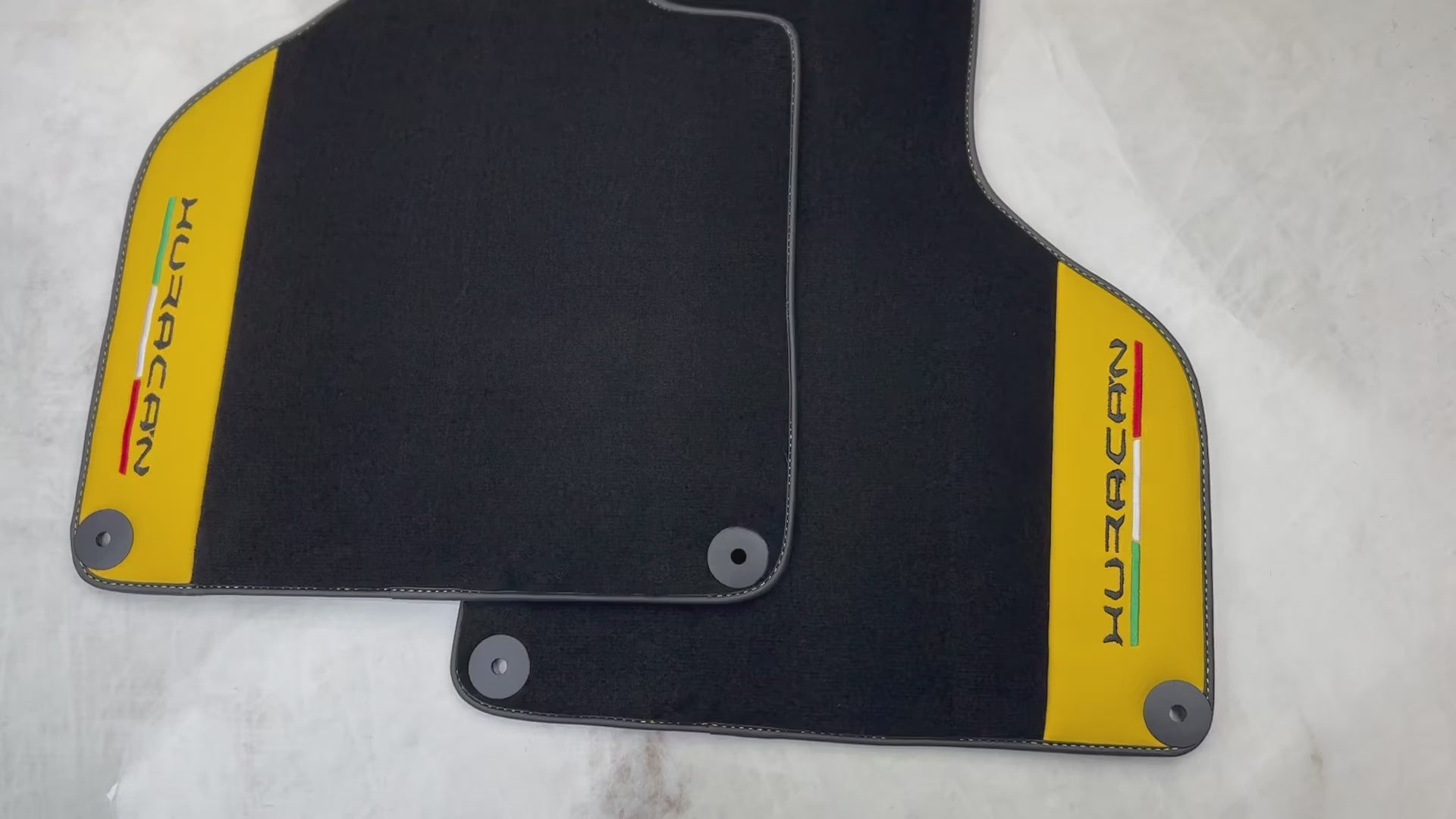 Alfombrillas negras para coches para Lamborghini Huracan con piel Nappa amarilla (Giallo Taurus) - AutoWin.EU