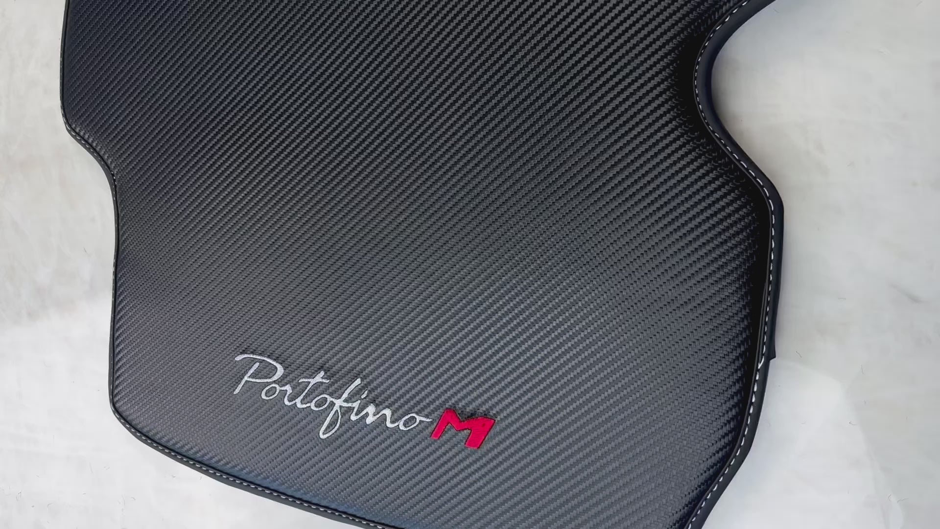 Tapis de voiture en cuir et fibre de carbone pour Ferrari Portofino M (2018-2023) - AutoWin.EU