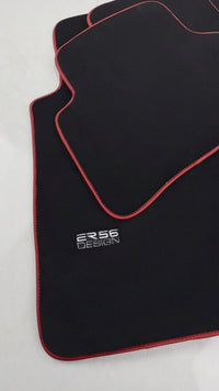 حصائر سيارات سوداء لمرسيدس بنز C Class W202 (1993-2000) تصميم ER56 | حواف حمراء