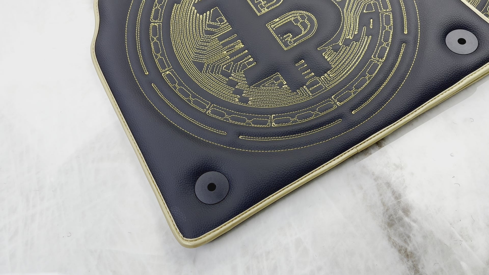 Tapis de voiture en cuir pour Lamborghini Aventador avec broderie Bitcoin - AutoWin.EU