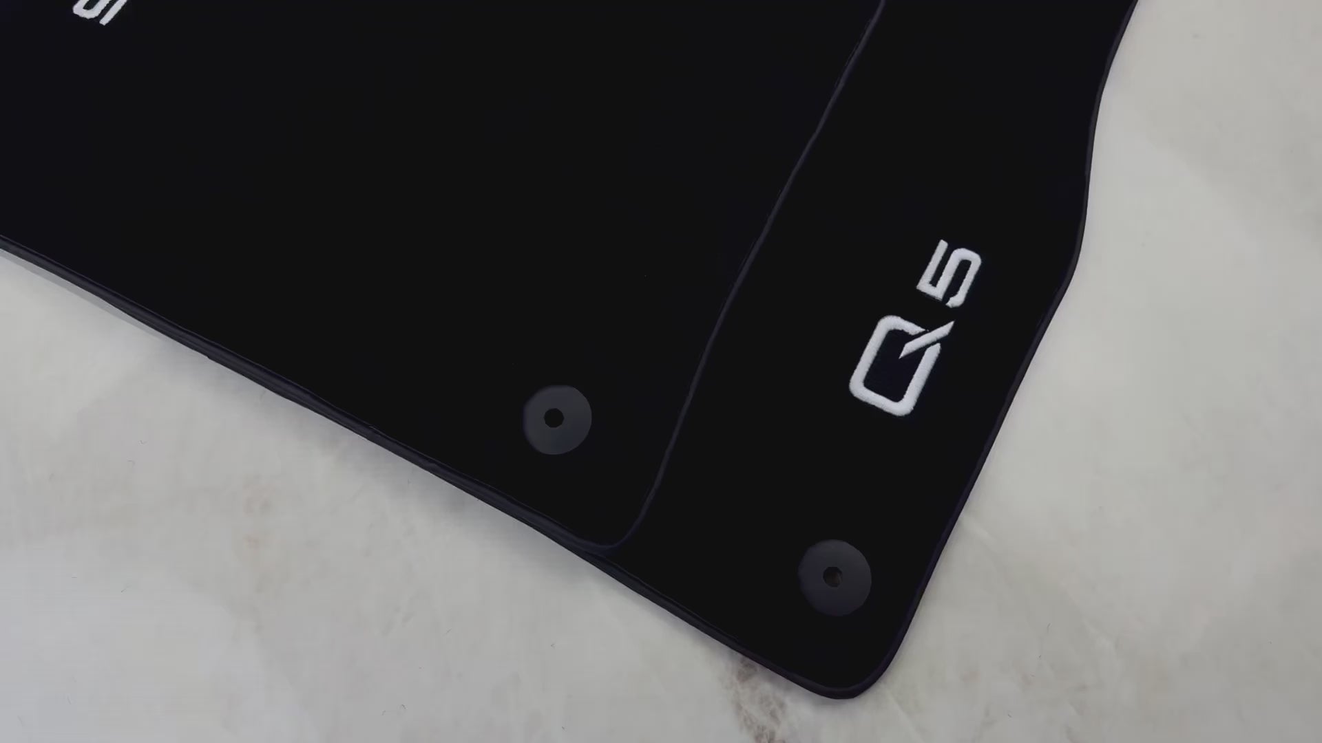 Alfombrillas negras para coche Audi Q5 8R (2008-2017) - AutoWin.EU