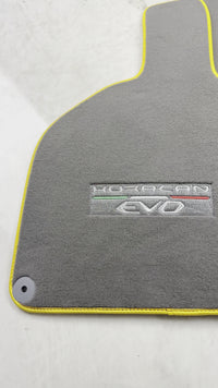 Alfombrillas grises para Lamborghini Huracan EVO (2019-2024) con borde amarillo