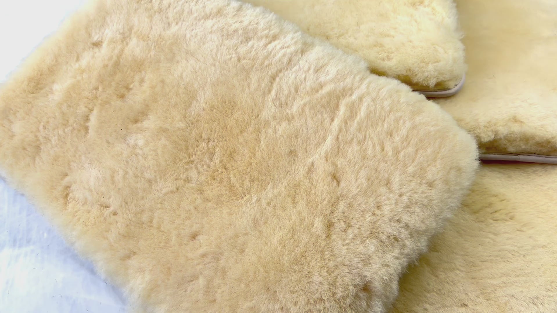 Tappetini auto in pelle di pecora medica color naturale per Rolls Royce Cullinan | Relugan - ER56 Design