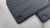 Tapis de voiture en cuir noir pour Lamborghini Aventador | Couture noire
