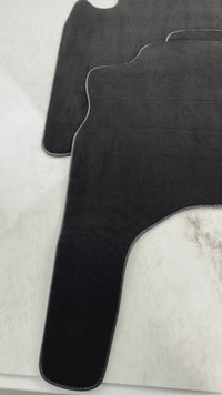 أرضيات سيارات سوداء لمركبة ميتسوبيشي باجيرو سبورت (1996-2006)