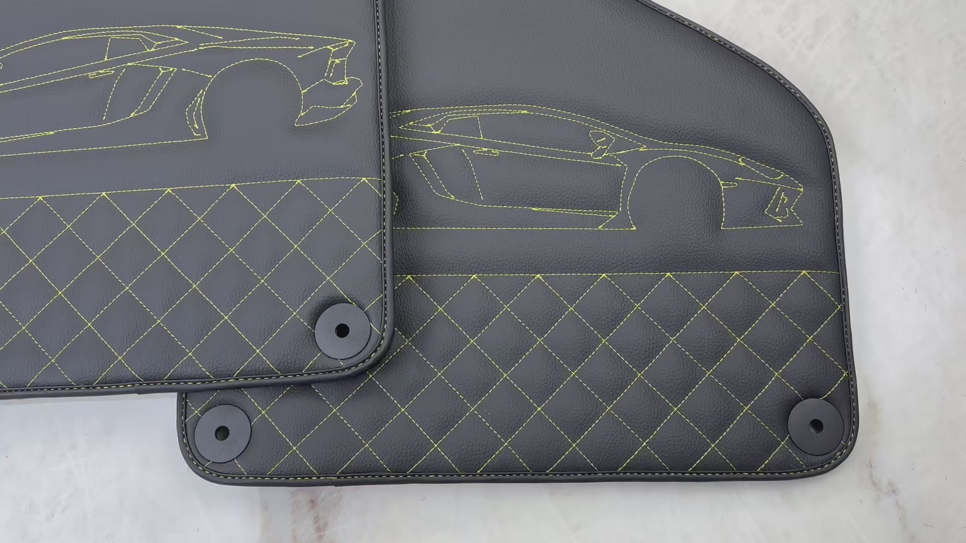 Alfombrillas de cuero para Lamborghini Huracan con costura amarilla | Diseño ER56 - AutoWin.EU
