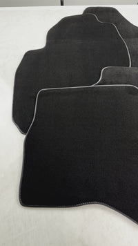 Black Floor Mats For Mitsubishi Pajero 1999-2005