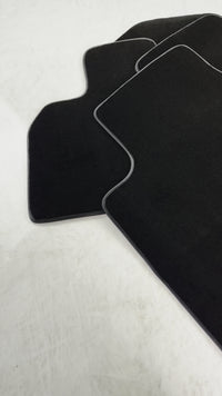 Tapis de sol noirs pour Honda City (2009-2013)