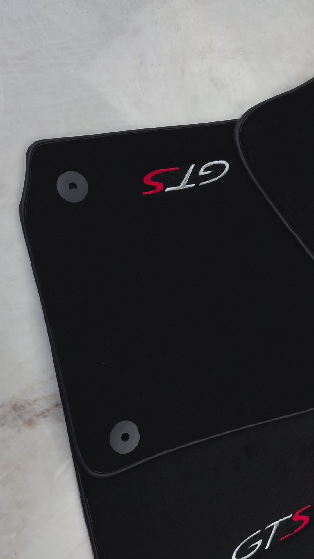 سجاد سيارات أسود لسيارة بورش باناميرا (2017-2023) GTS - AutoWin