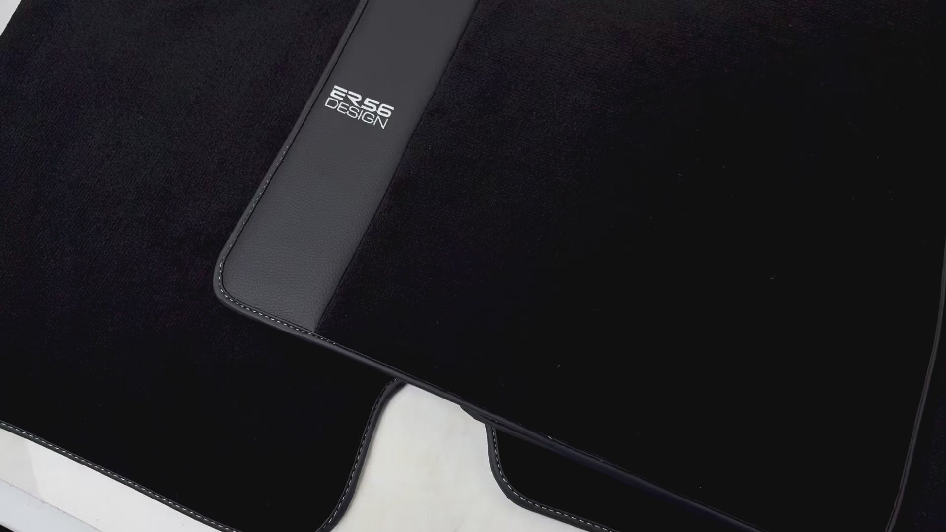 سجاد سيارات لتسلا موديل X (5 مقاعد) بسجادة سوداء تصميم ER56 - ER56 Design