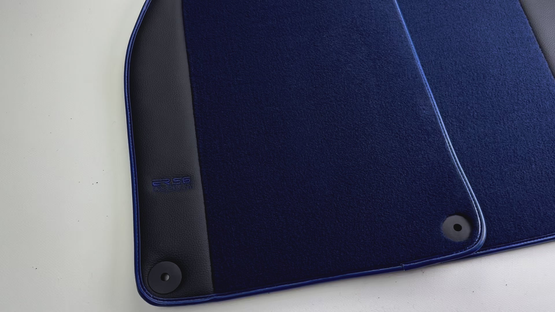 Dunkelblaue Fußmatten für Porsche 986 Boxster (1996-2004) mit Leder - AutoWin