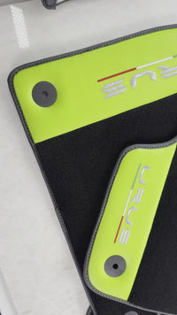 Tappetini per auto neri per Lamborghini Urus con pelle verde
