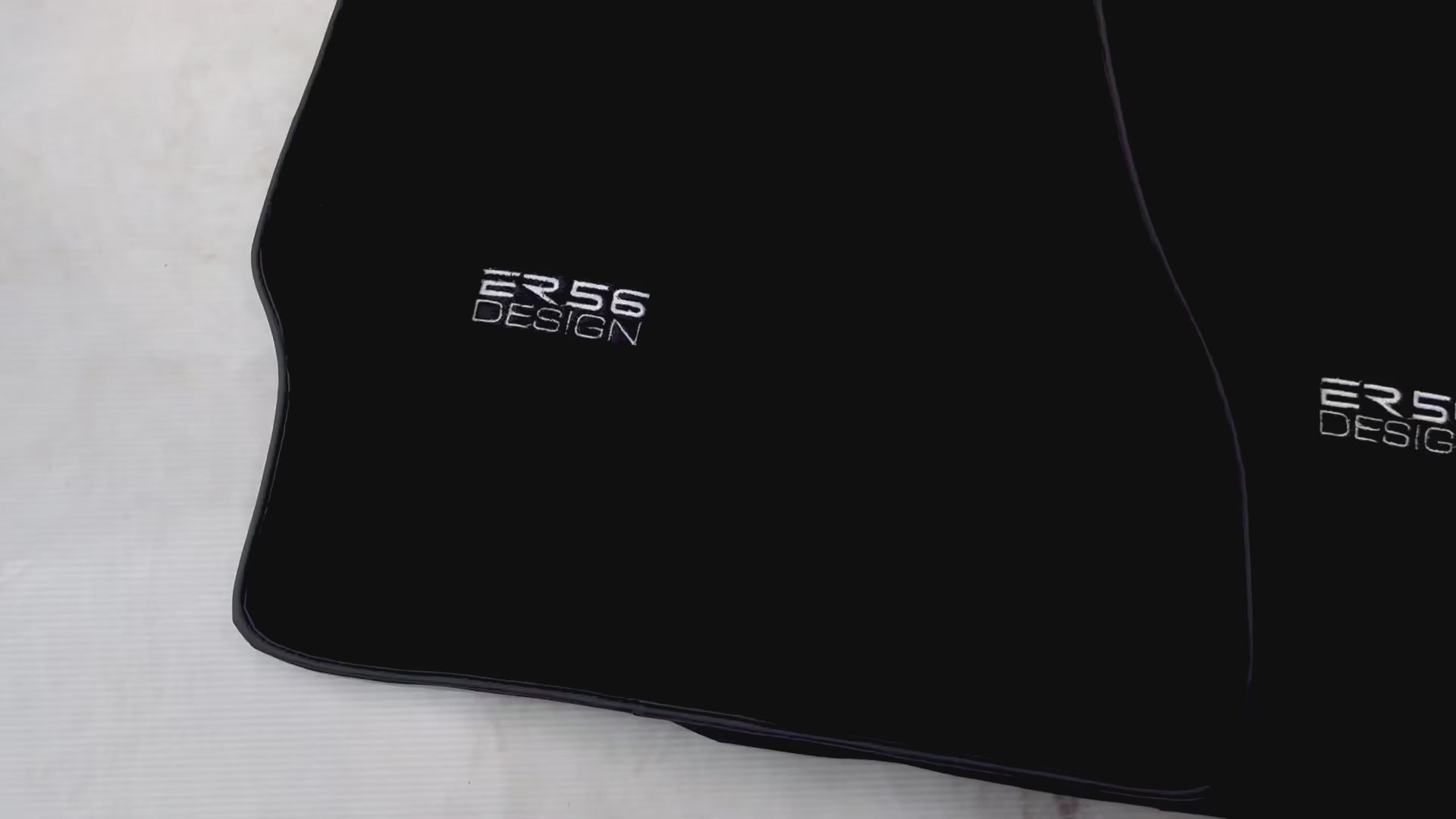 Tappetini per auto neri per Aston Martin V8 Vantage (2005–2023) Design ER56 - ER56 Design