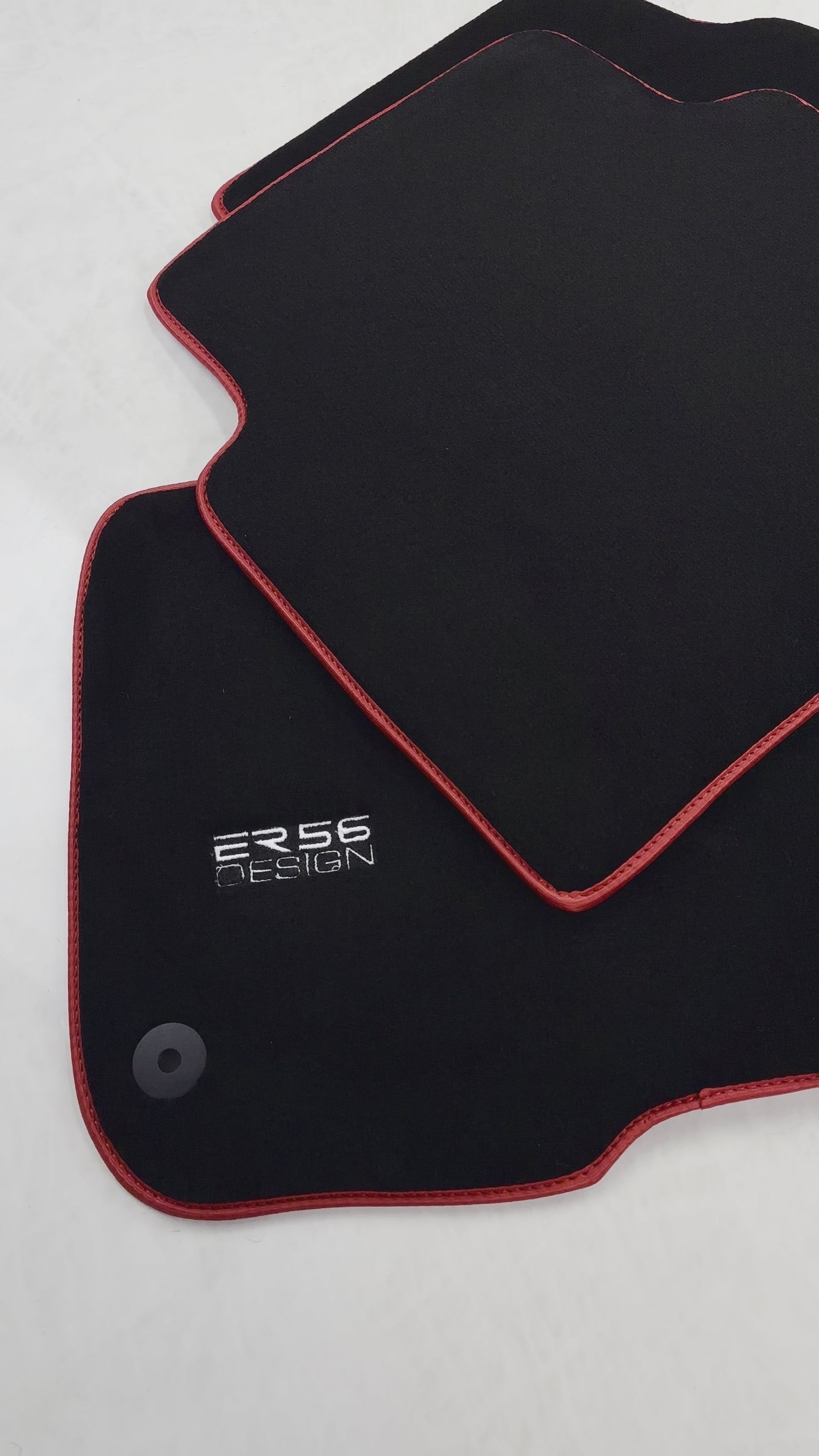 Alfombrillas negras para Honda CR-V (2017-2022) Diseño ER56 - ER56 Design