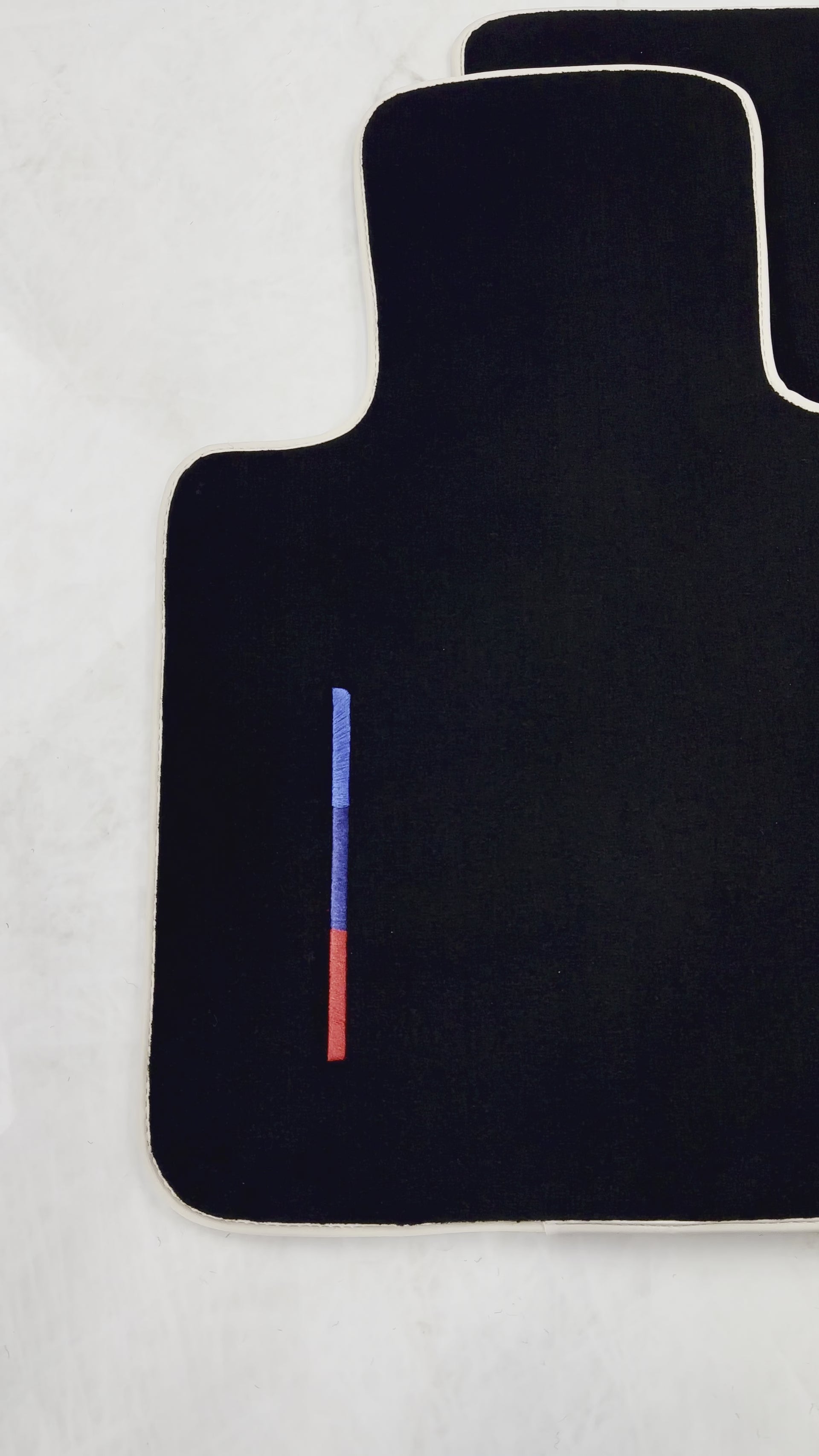 سجادات أرضية سوداء لسيارة BMW Z4 Series E89 مع خطوط ملونة وحواف باللون البيج، مجموعة مصممة بشكل مثالي - AutoWin