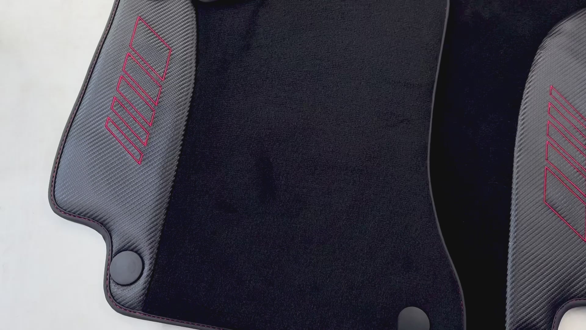 Tapis de voiture noirs pour Mercedes Benz C-Class W205 Berline avec fibre de carbone | Édition AutoWin - AutoWin