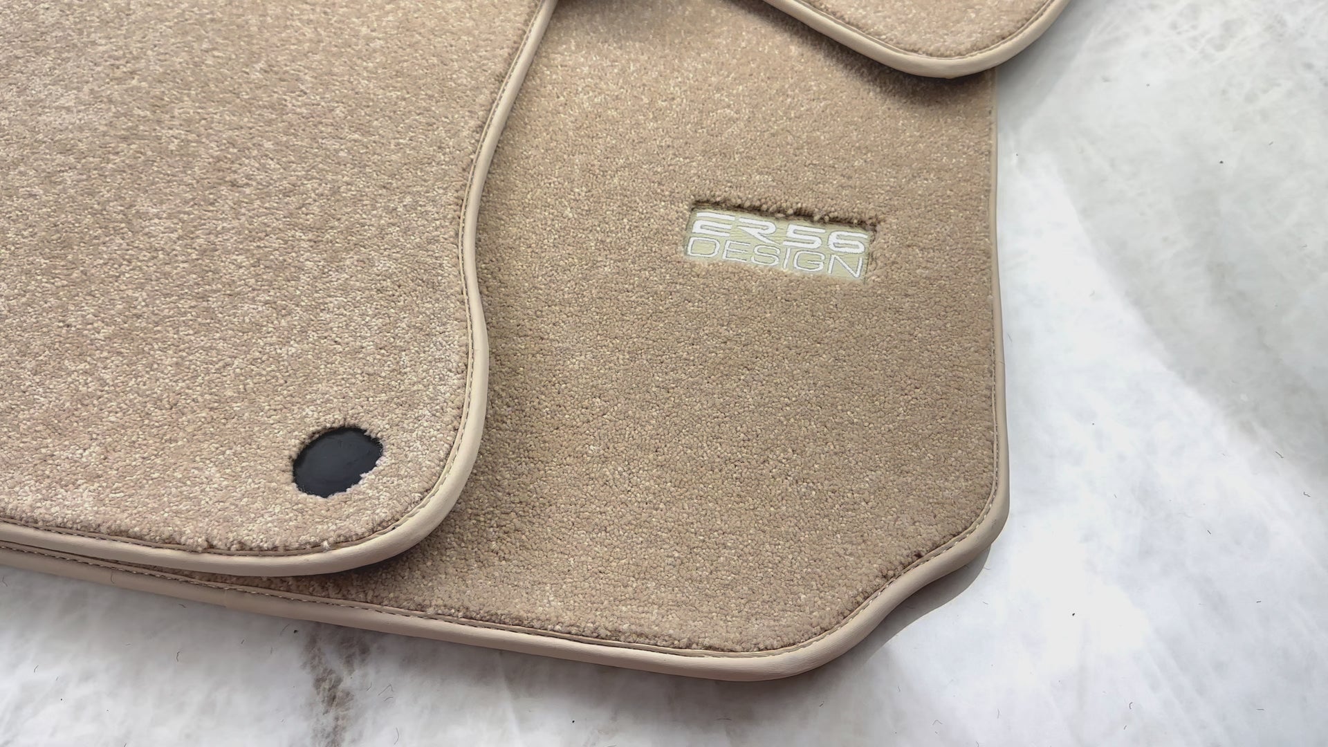 Alfombrillas de lujo beige para Mercedes Benz Clase C S206 Wagon (2021-2023) Híbrido | Diseño ER56 - AutoWin