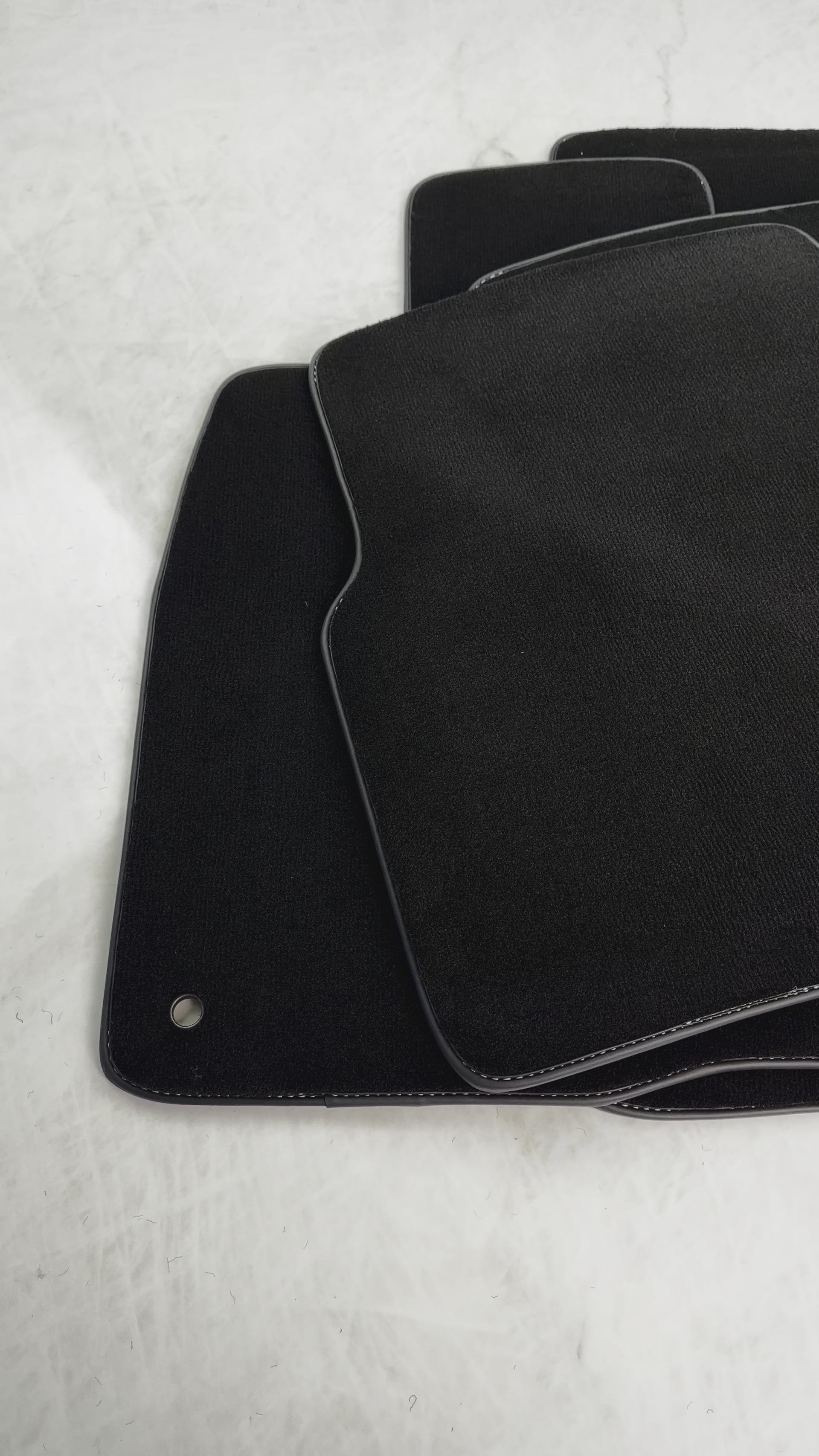 Tapis de voiture noirs pour Kia Sportage (2010-2016) - AutoWin