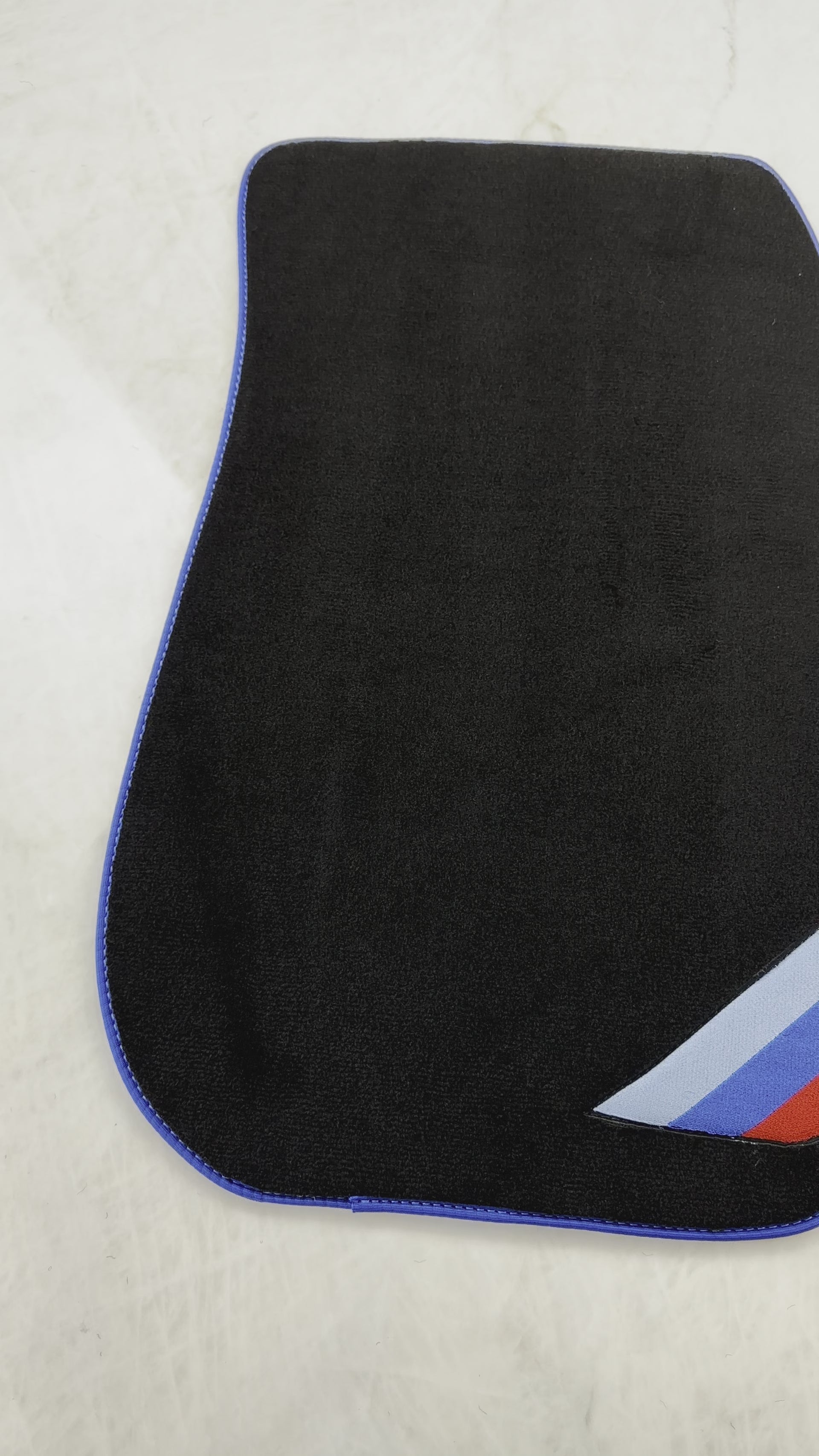 سجاد سيارات سوداء لبينتلي Z4 Series G29 (2018-2024) - AutoWin