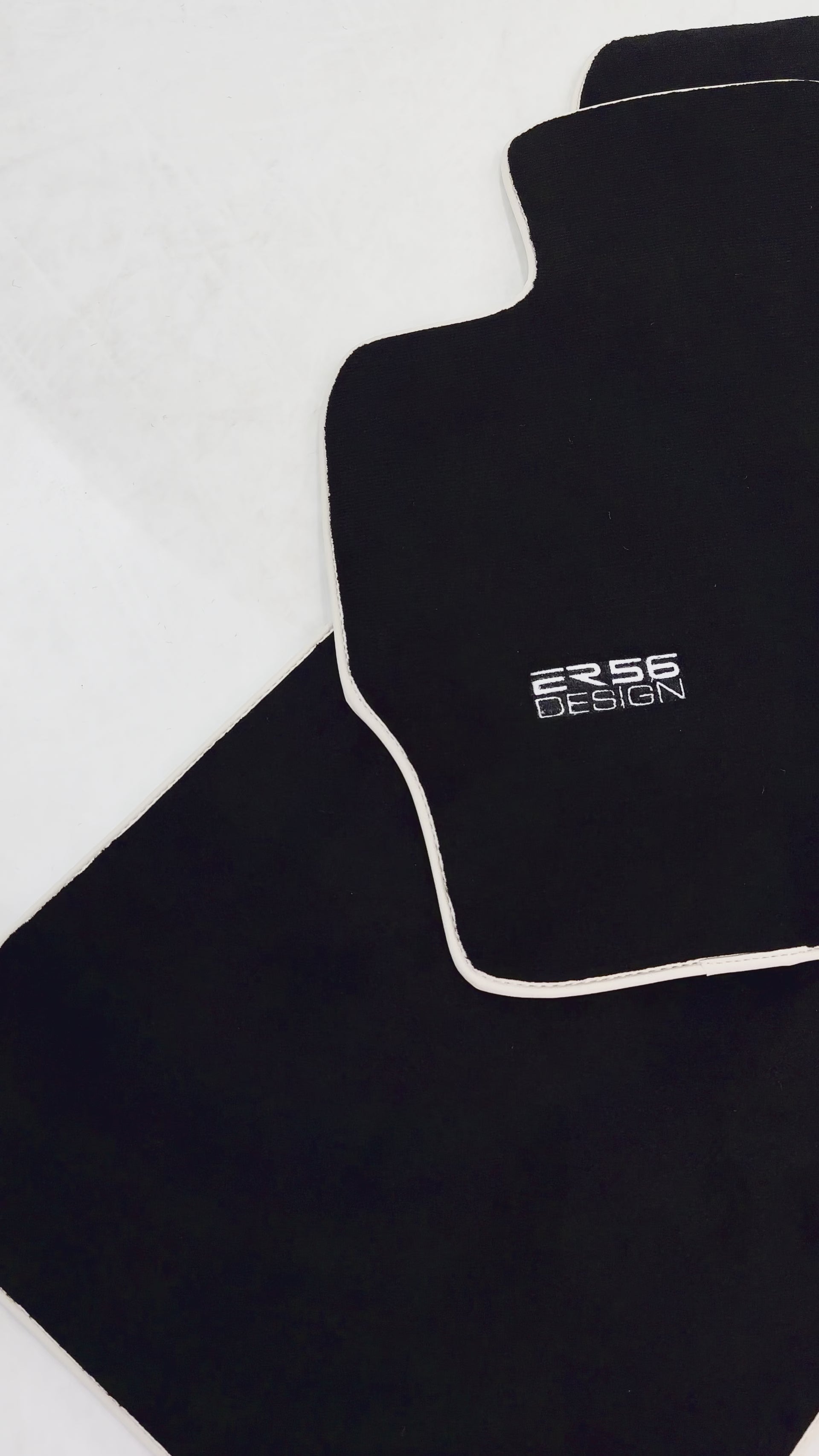 سجاد سيارات سوداء لتويوتا كورولا E16 (2014-2019) تصميم ER56 - ER56 Design