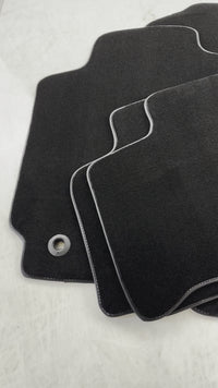 حصائر سيارات سوداء لتويوتا RAV4 (2013-2018)