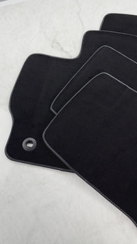 Tapis de voiture pour Toyota Prius (2012-2016)